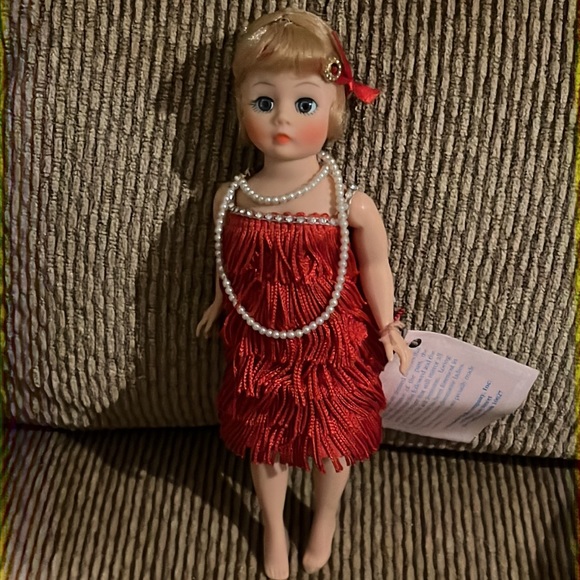 Madame Alexander Flapper Doll Blonde with Red Dress Made in U.S.A. - Picture 4 of 12